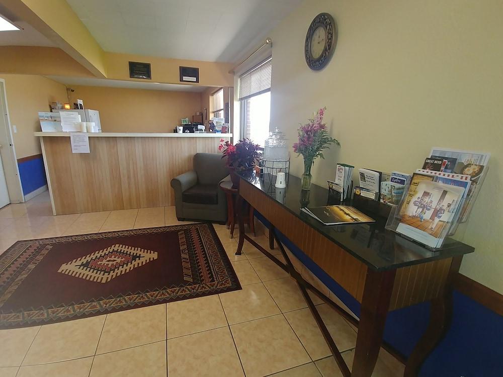 فندق ترافيلودج باي ويندام جريت بيند Great Bend المظهر الخارجي الصورة