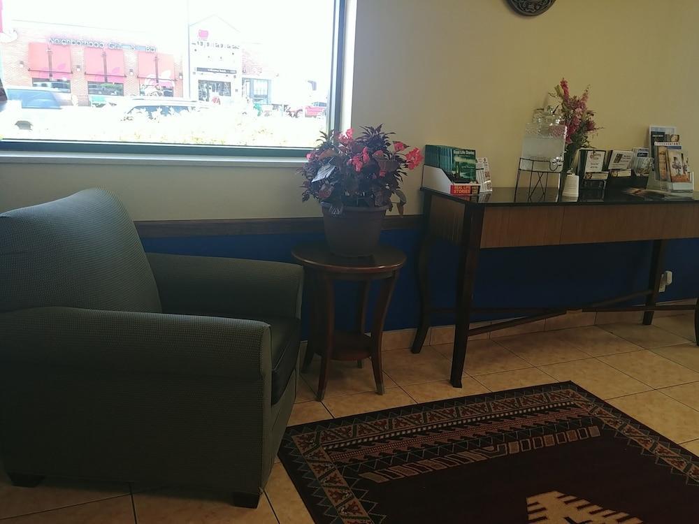 فندق ترافيلودج باي ويندام جريت بيند Great Bend المظهر الخارجي الصورة